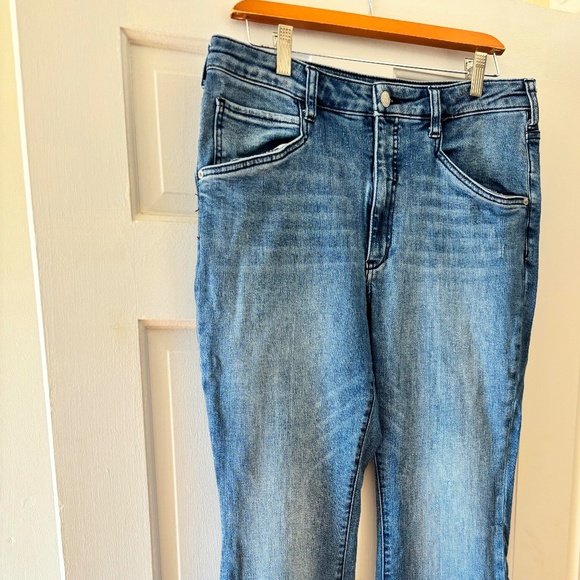 Anthropologie Pilcro Ultra High-Rise Bootcut Jeans Size 32 - Picture 5 of 9